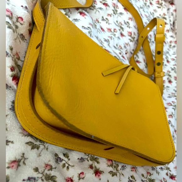 NWT Madewell Crossbody Leather Purse (Yellow) - Picture 3 of 10